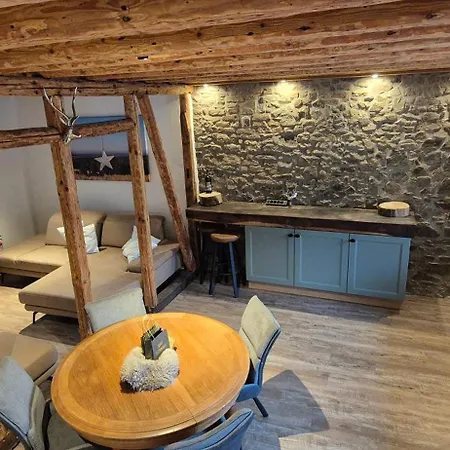 Kleines Jaegerhaus *